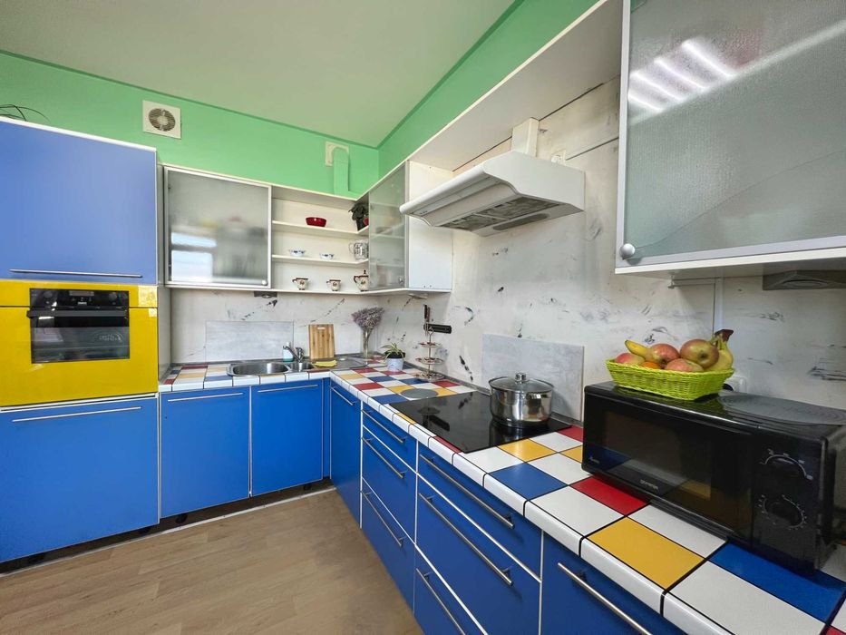 Місце в кімнаті дешево/Тепло, світло, вода тільки у нас!