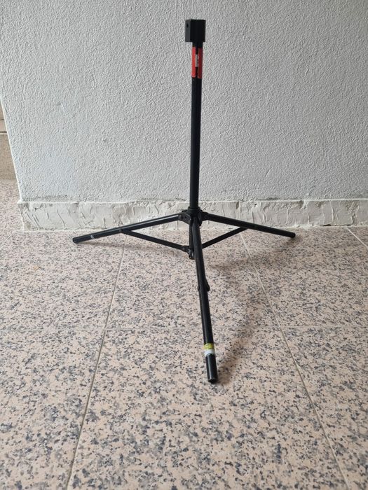 Tripé pequeno para adaptar a algo