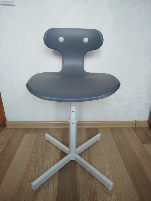 Стул виробництва IKEA