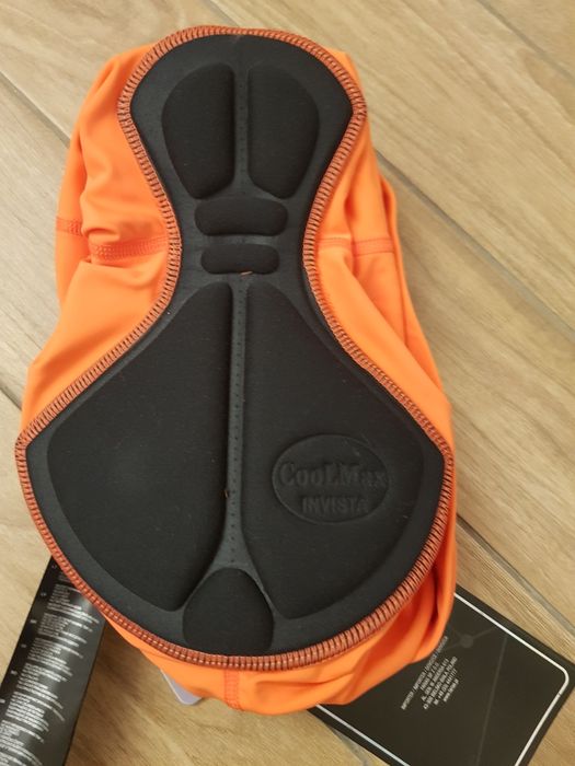 Spodenki na rower z wkładką żelową rozm 158. Nowe z metką Nowe z metką