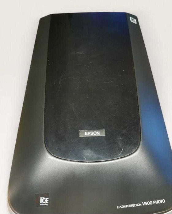 Epson Perfection V500 Photo – skaner do zdjęć, slajdów, negatywów, ICE