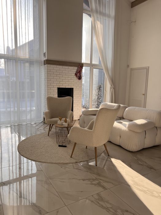 Продаж. Будинок з ремонтом в Лісовій Бучі.  Мінімальне оформлення.