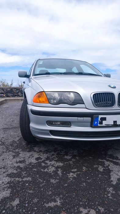 BMW 318i series e46
