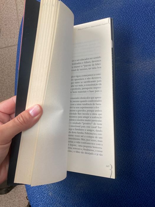 Livro “pacto de silêncio “