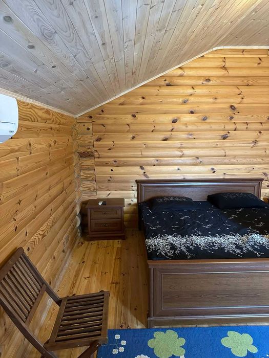 Київ. Осокорки. Баня, більярд. До 10 осіб.