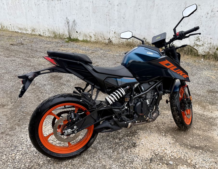 KTM Duke 125 agosto 24