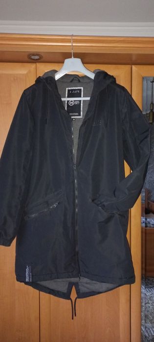 Płaszcz młodzieżowy Cropp M