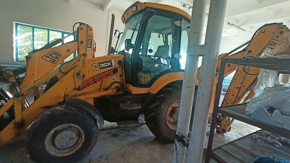 Продам экскаватор  JCB 3CX 2008 г.
