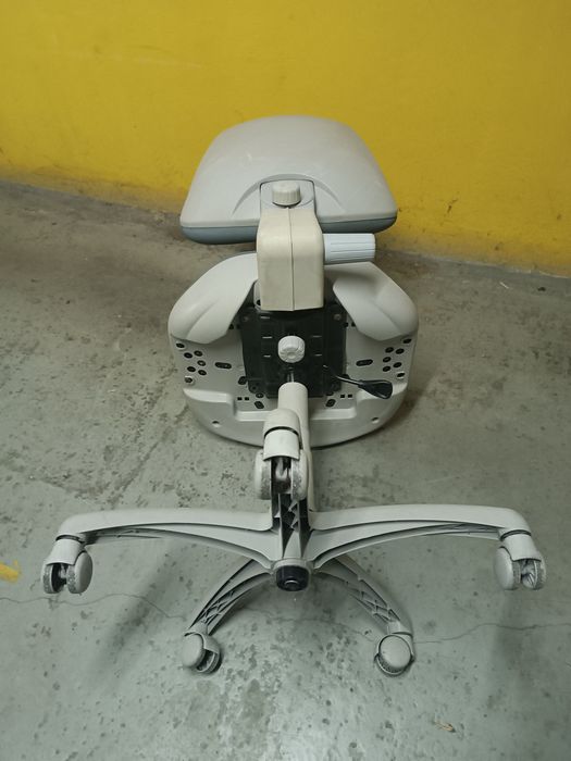 Cadeira de escritório muito ergonómica