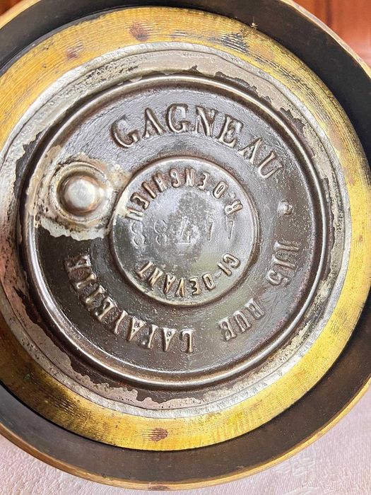 Par de candeeiros a petróleo de grandes dimensões