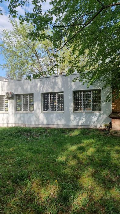 Продам комерційне приміщення  64 м.2  по вул. Волковича 15