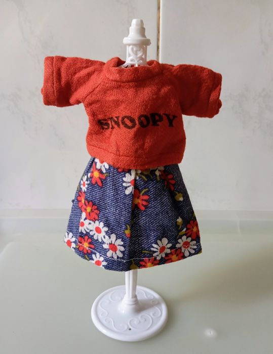 Roupas para bonecas antigas.Leia descrição do anúncio.