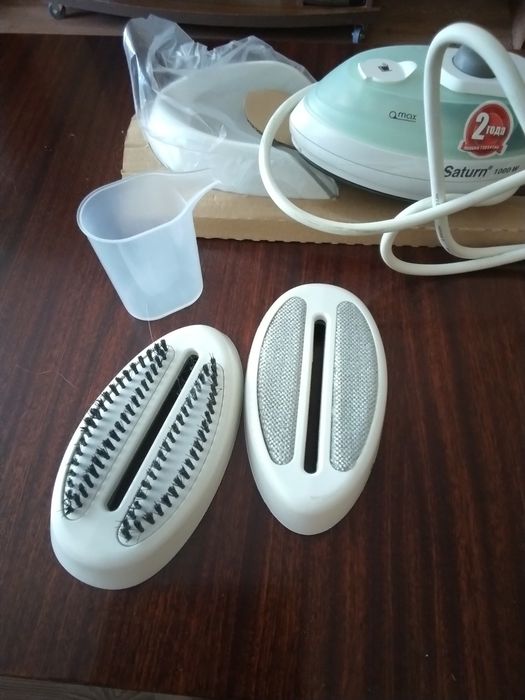 Паровой утюг  SATURN