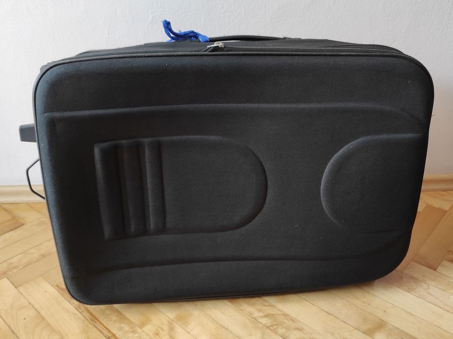 Walizka 64 x 42 x 24