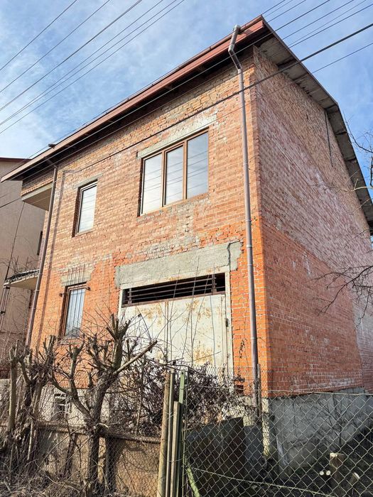Продаж будинок 296 м² гараж та підвал, Львів
