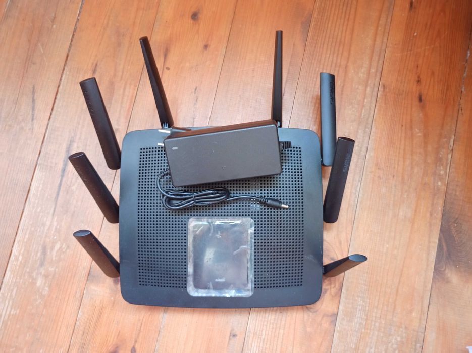 Маршрутизатор Linksys EA9500