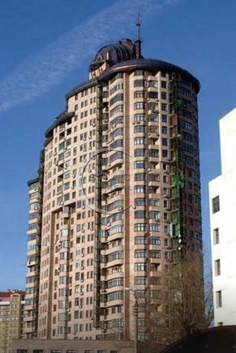 Оренда 3-кімнатної квартири у престижному районі Києва - Коновальця 36Б. Є ГЕНЕРАТОР