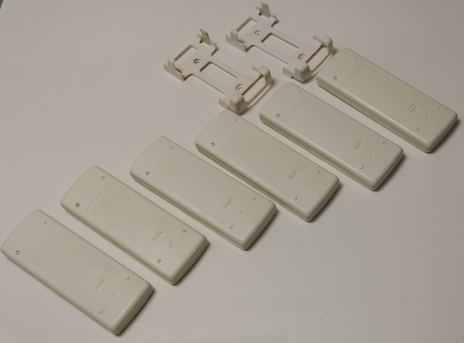 Pilot klimatyzacji Toshiba WH-H3UE WH-H2UE