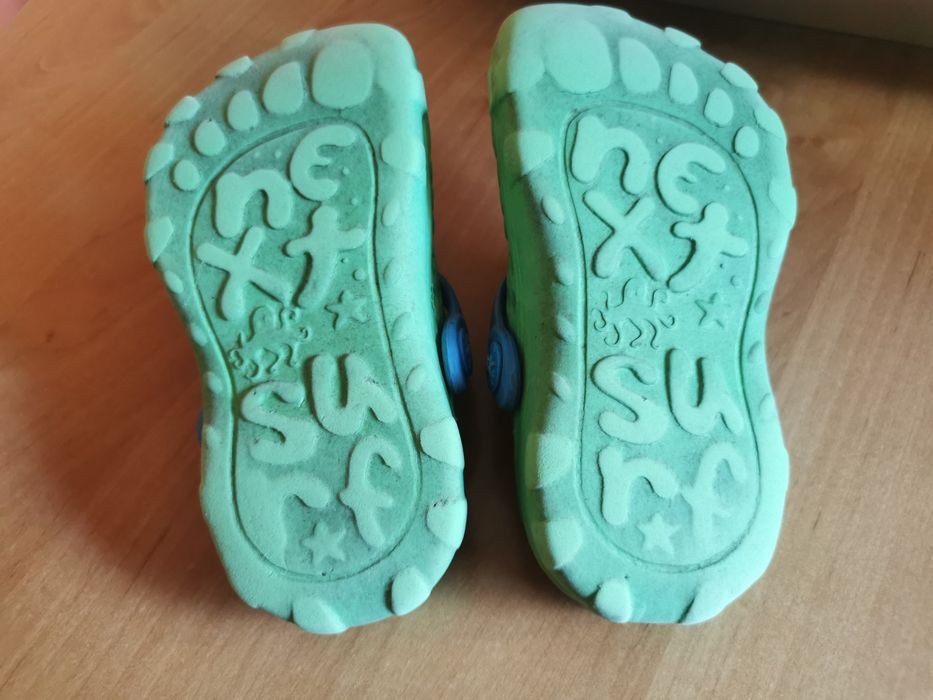 Klapki basenowe, buty do wody r23
