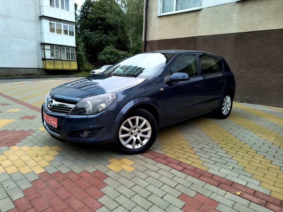 Свіжопригнаний Opel Astra H 2008