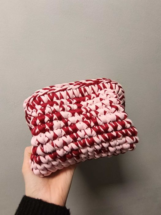 Nécessaire em crochê - feita à mão