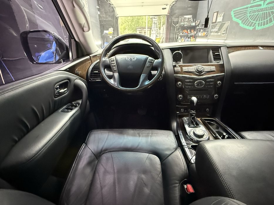 Infiniti QX 56 в ідеальному стані