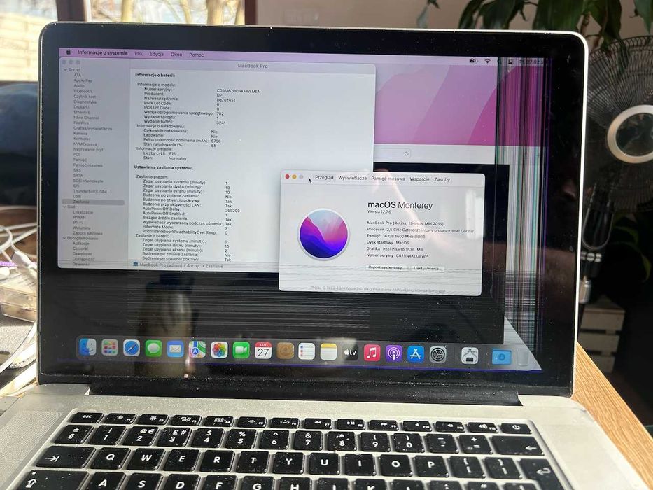 MacBook Pro 15” (Mid 2015) | i7 | 16 GB RAM | 1 TB | Matryca paski