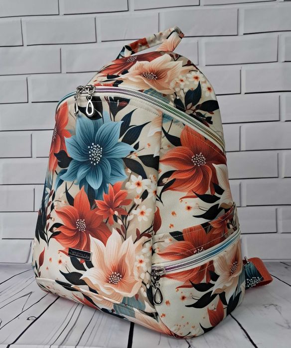 Plecak handmade - szyty z tkaniny wodoodpornej.