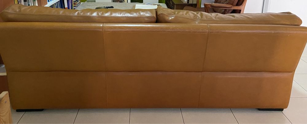 Lindo sofá em pele da Roche Bobois