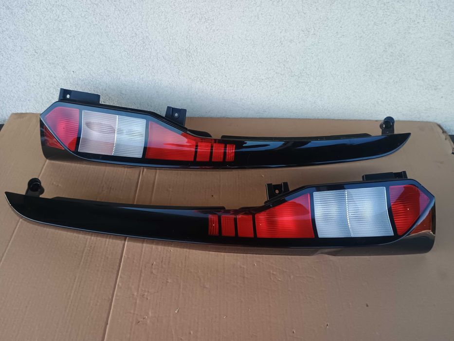 Lampa tył tylna lewa lub prawa VW CADDY IV V 20- ORYGINAŁ OE 2K7