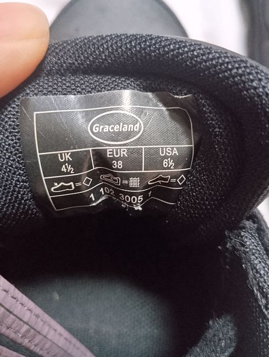 Buty sportowe marki Graceland