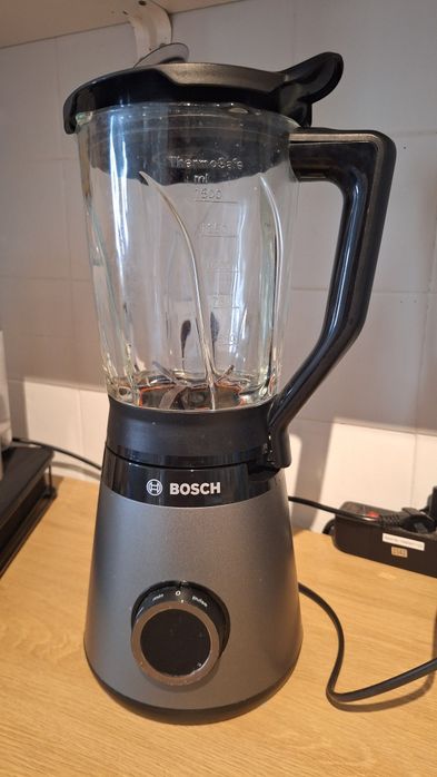 Liquidificadora Bosch 1200W (VitaPower Serie 4)