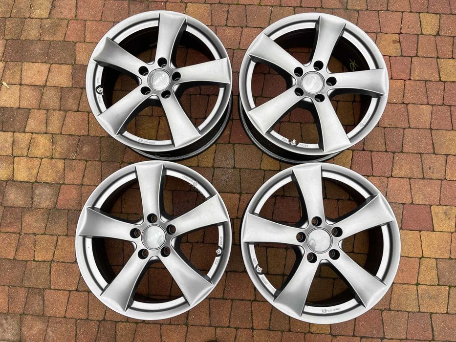 3755. Alufelgi 17" SsangYong Korando Actyon Torres grafitowe 6.5J ET44 5x112