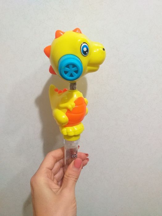 Іграшка для дітей динозаврик