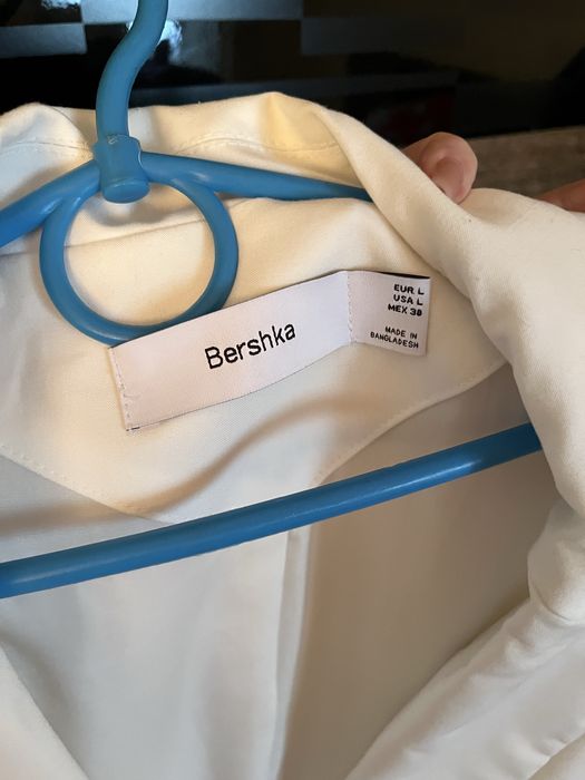 Жіночий  білий піджак Bershka