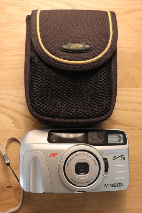 Point and Shoot Minolta Zoom 70