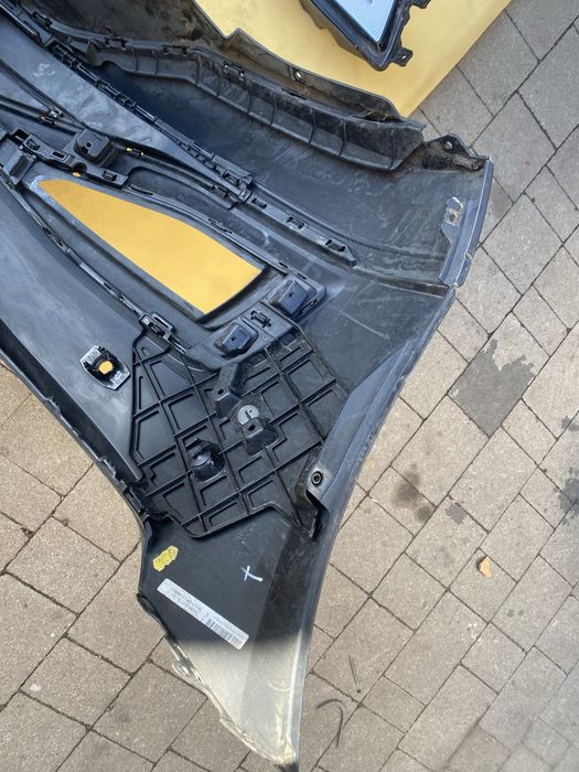 Zdrerzak Passat b8 lift