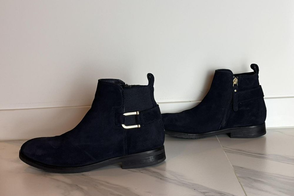 Tommy Hilfiger botki zamszowe damskie 39 Th Buckle Suede Boot
Rozmiar