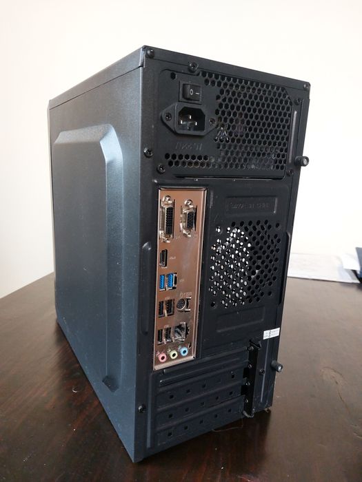 Компютер 
CPU Core i5 10400 , H410, DDR4 8Gb, SSD 2