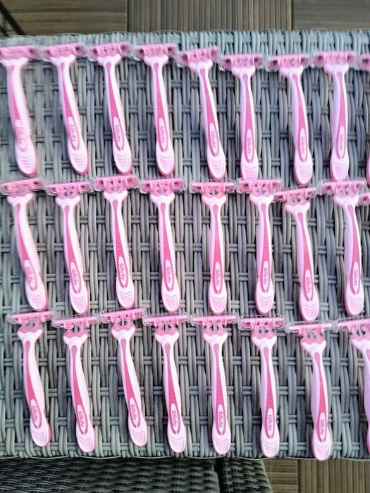 27 sztuk maszynki jednorazowe Gillette Venus 3