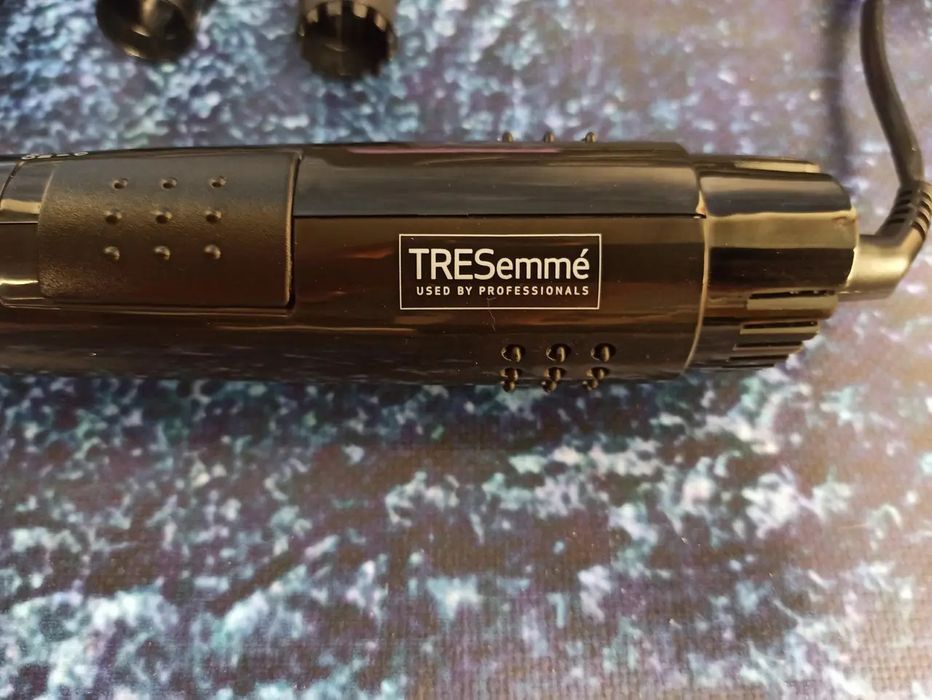Фен-щітку TRESemmé модель 5265TU.