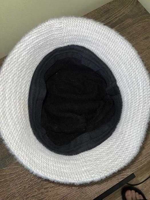 Стильна Панама Prada пухнаста