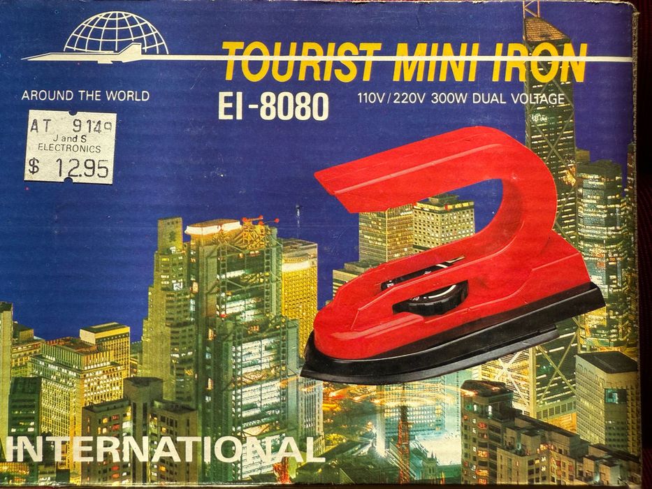 Mini Ferro de Engomar de Turista (Dual Voltage, Novo) EI 8080