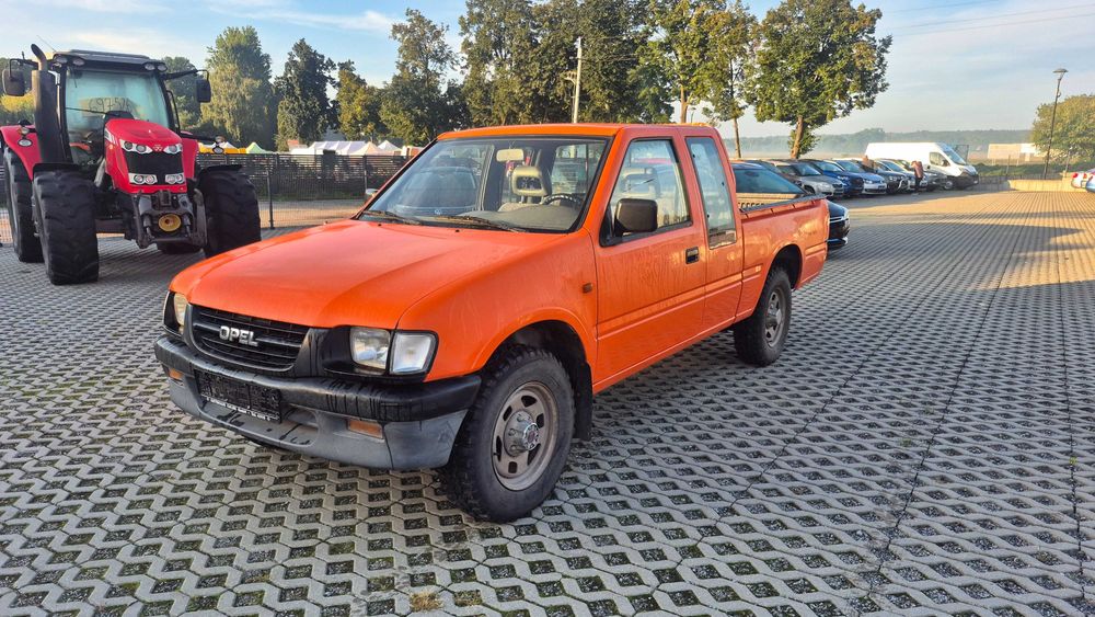 Opel Campo