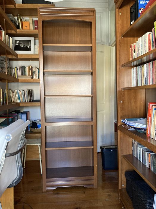 Estante com seis prateleiras para quarto, escritório ou sala