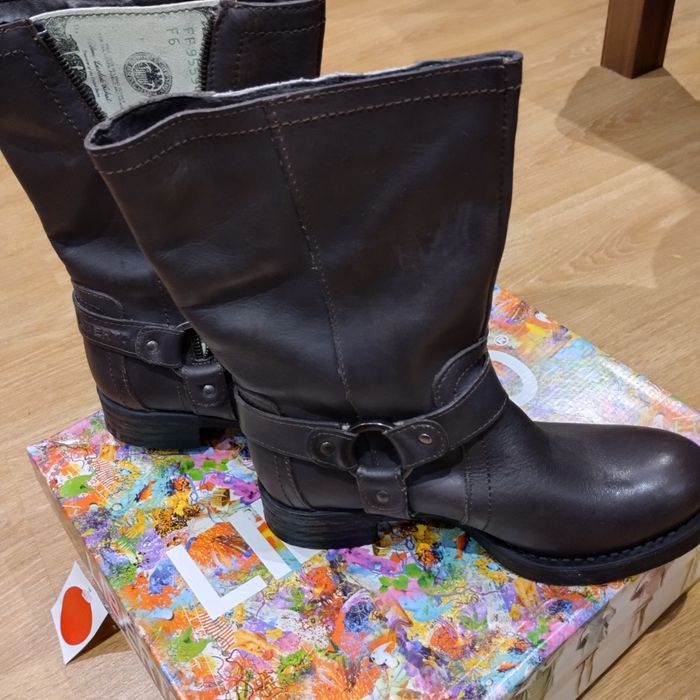 Botas LIBERTO novas c/ caixa – Mulher nº37