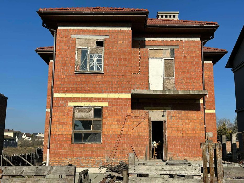 Дом с красного кирпича