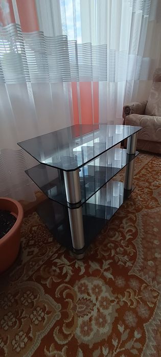 Stolik pod telewizor