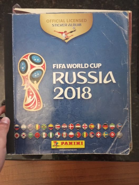 Caderneta mundial completa 2018 e 2022