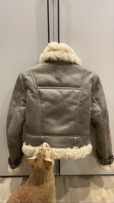Куртка  на хутрі Bershka